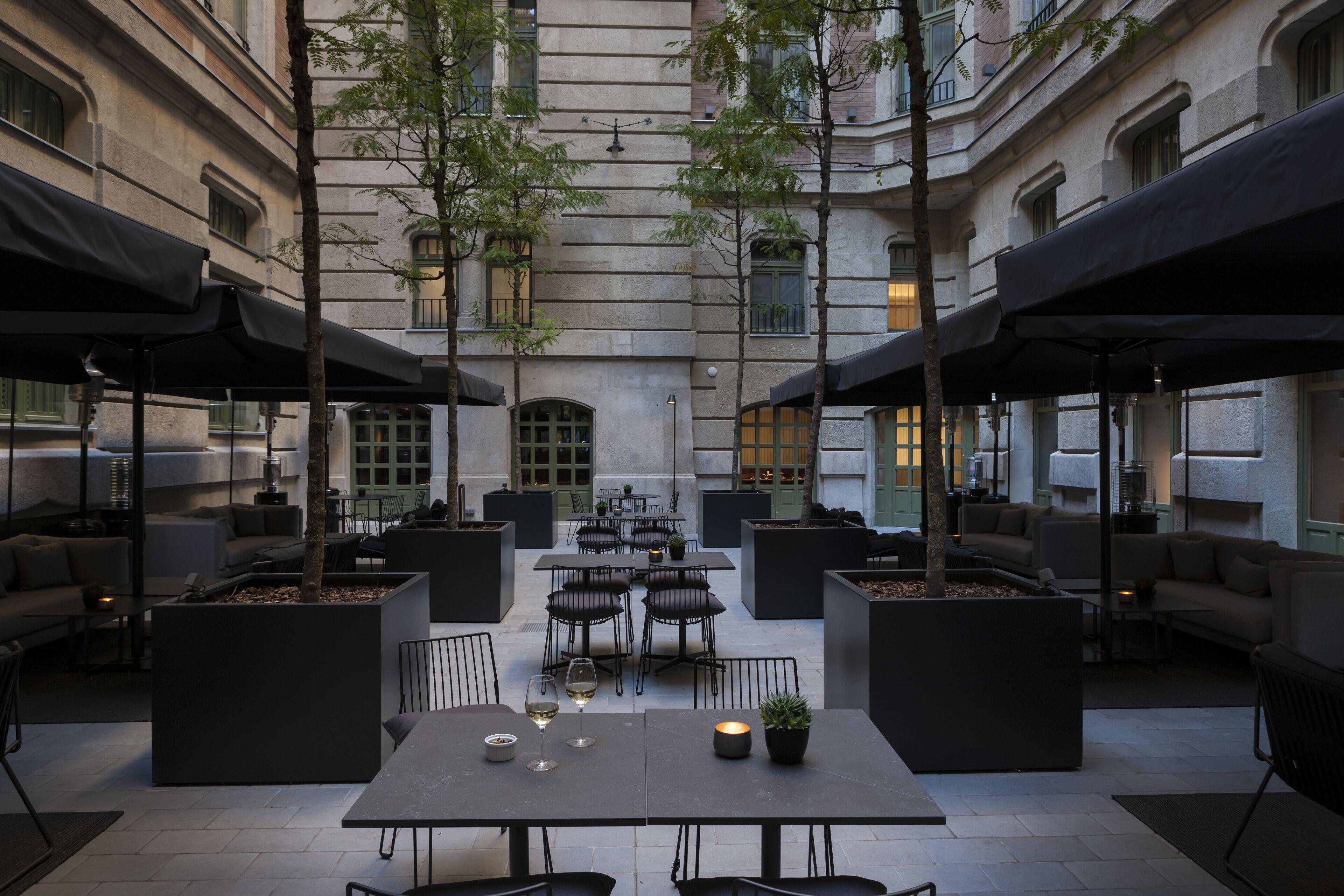 Kozmo Hotel Suites & Spa - Small Luxury Hotels Of The World — Photos 1